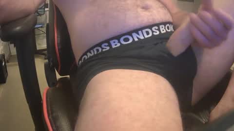 Snapshot of dad45bod chatting on January 9, 2025, 9:27 am dad45bod online show from January 9, 2025, 9:27 am