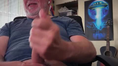 dadbate23 online show from April 5, 2026, 3:42 pm