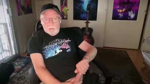 dadbate23 online show from April 20, 2026, 2:09 pm