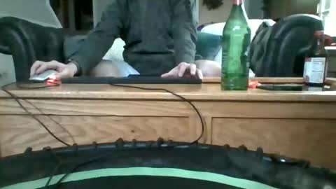 Snapshot of dadddyslilslxtxx chatting on November 14, 2025, 6:01 am cumslutangel online show from November 14, 2025, 6:01 am