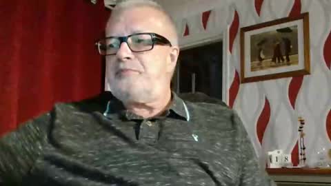 Snapshot of daddiescockforyou chatting on September 18, 2025, 8:00 pm Brian ... online show from September 18, 2025, 8:00 pm