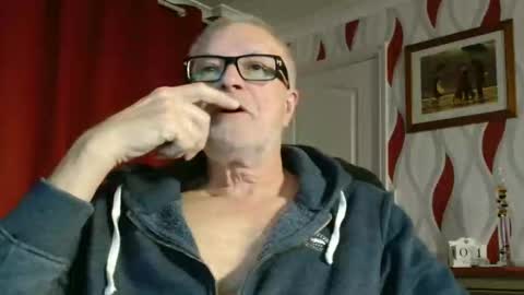 Snapshot of daddiescockforyou chatting on October 1, 2025, 8:04 pm Brian ... online show from October 1, 2025, 8:04 pm