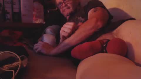 daddiesmonstercock online show from December 19, 2025, 7:43 pm