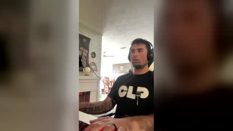 Snapshot of daddy41195 chatting on March 19, 2026, 4:00 pm daddy41195 online show from March 19, 2026, 4:00 pm