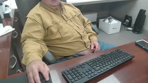 daddy7194 online show from October 20, 2025, 9:43 am