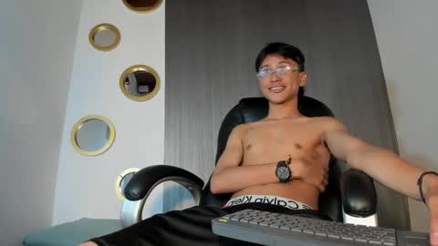 daddy_darcks online show from October 13, 2025, 7:58 pm