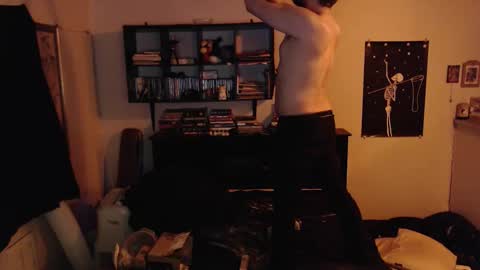 Snapshot of daddy_werewolf chatting on March 27, 2026, 6:08 am daddy_werewolf online show from March 27, 2026, 6:08 am