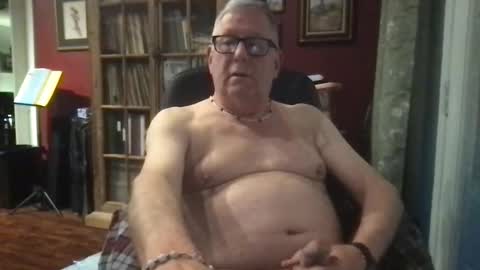 Snapshot of daddycok4 chatting on March 10, 2025, 12:48 pm DaddyCok4 online show from March 10, 2025, 12:48 pm