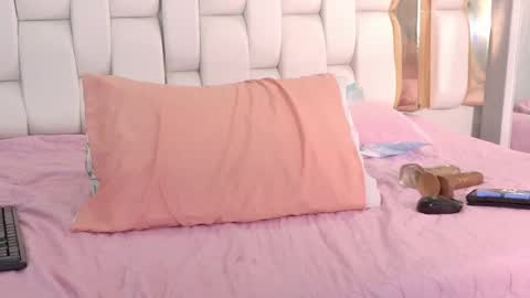 JAZMIN online show from November 21, 2025, 9:24 pm