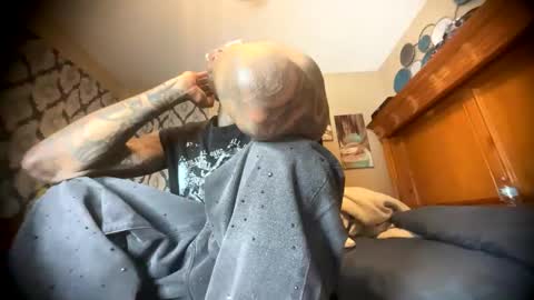 sexy tatted king bbc online show from April 28, 2026, 2:49 am