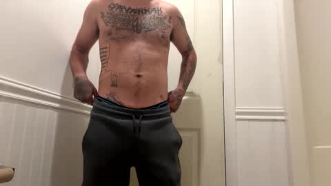 Snapshot of daddyjay9969 chatting on October 30, 2025, 6:59 am daddyjay9969 online show from October 30, 2025, 6:59 am