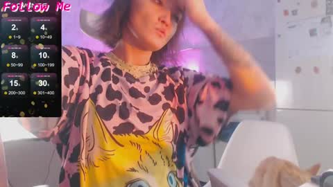 Tracey and Eve purple online show from December 21, 2024, 1:58 am