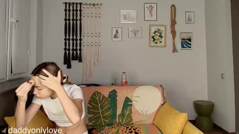 Zoe online show from October 14, 2025, 8:20 pm