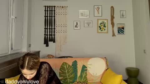 Zoe online show from October 15, 2025, 6:08 pm