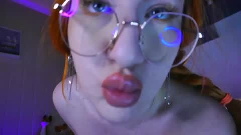 daddyslittleslutfox online show from April 30, 2026, 2:23 pm