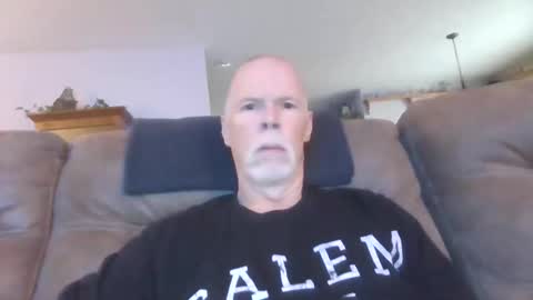 daddysmk online show from January 4, 2025, 4:00 pm