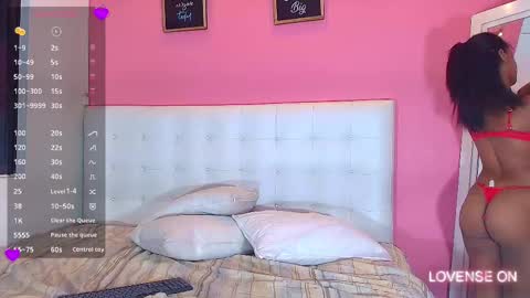 Snapshot of daddysneakinme chatting on March 5, 2025, 7:38 pm Anny online show from March 5, 2025, 7:38 pm