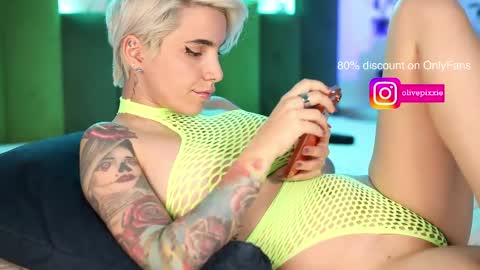 daddyspixxie online show from April 27, 2026, 3:54 pm