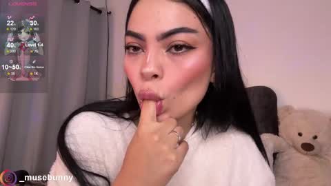 Sophie online show from April 16, 2026, 4:13 am