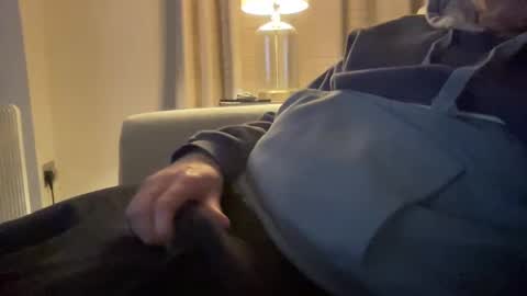 Snapshot of daddyxlaf chatting on February 20, 2025, 10:04 pm alphaa1ex online show from February 20, 2025, 10:04 pm