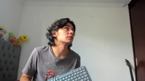 Snapshot of daemon_txuspunk chatting on January 11, 2025, 5:18 pm DAEMON online show from January 11, 2025, 5:18 pm