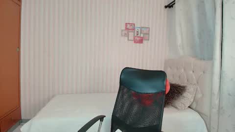 daeneryslove_doll online show from November 13, 2025, 5:39 am