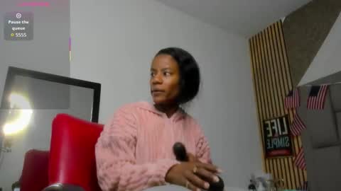 Snapshot of daffnelewis chatting on September 9, 2025, 11:32 am daffnelewis online show from September 9, 2025, 11:32 am