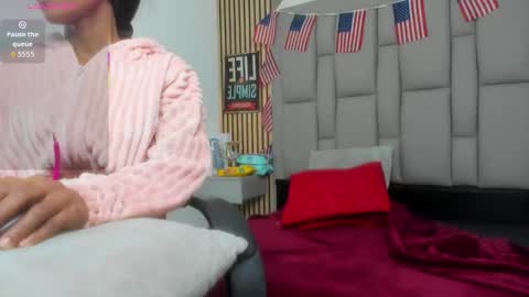 Snapshot of daffnelewis chatting on September 11, 2025, 11:21 am daffnelewis online show from September 11, 2025, 11:21 am