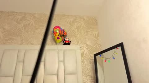 daffnelewis online show from January 14, 2026, 11:27 am