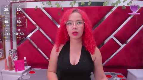 dafne__fire online show from November 19, 2025, 12:16 pm