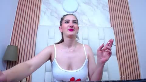 Dafne Castro online show from October 12, 2025, 10:03 am