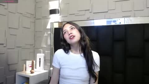 Snapshot of dafnee_e chatting on October 4, 2025, 9:24 pm dafnee_e online show from October 4, 2025, 9:24 pm