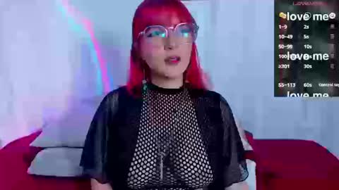 Dafne Moon online show from September 24, 2025, 5:05 pm
