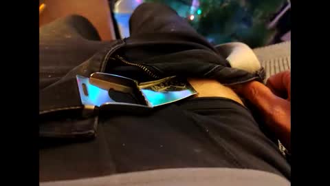 dag1983 online show from March 9, 2025, 12:53 am