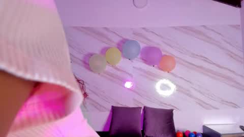   online show from December 1, 2025, 6:24 pm