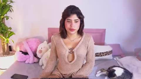 Dahiana online show from March 11, 2026, 10:38 pm