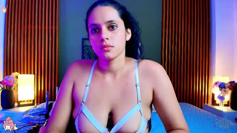  Dahiana  online show from February 28, 2025, 1:37 am