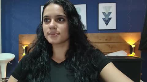  Dahiana  online show from March 3, 2025, 7:49 pm