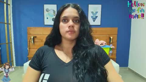  Dahiana  online show from September 28, 2025, 8:03 pm