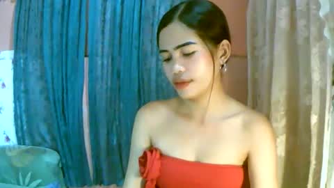 Snapshot of dahlia_123 chatting on April 6, 2026, 12:39 pm Im Dahlia online show from April 6, 2026, 12:39 pm