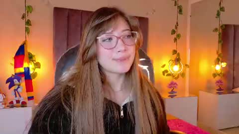 Snapshot of dahlia_rousse chatting on June 20, 2026, 5:54 am Dahlia online show from June 20, 2026, 5:54 am