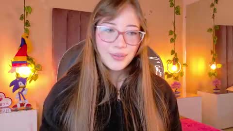 Snapshot of dahlia_rousse chatting on June 23, 2026, 5:49 am Dahlia online show from June 23, 2026, 5:49 am