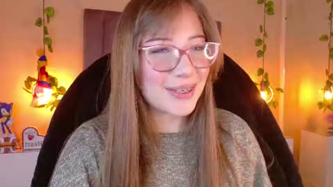 Snapshot of dahlia_rousse chatting on June 24, 2026, 6:01 am Dahlia online show from June 24, 2026, 6:01 am