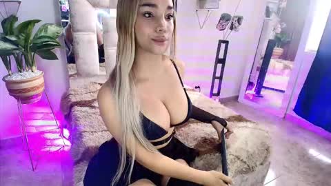 Snapshot of dahnia_cruz chatting on November 26, 2025, 3:46 pm dahnia_cruz online show from November 26, 2025, 3:46 pm