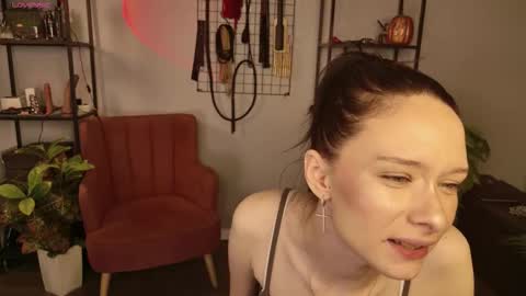 Snapshot of daily_glam chatting on October 23, 2025, 12:26 pm daily_glam online show from October 23, 2025, 12:26 pm