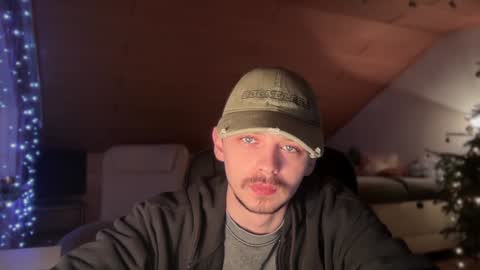 Snapshot of daimon_hall chatting on January 13, 2025, 4:39 am Daimon online show from January 13, 2025, 4:39 am