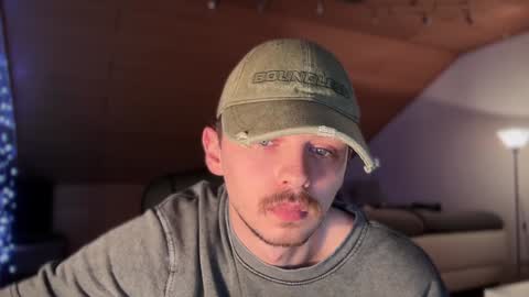 Snapshot of daimon_hall chatting on January 22, 2025, 3:20 am Daimon online show from January 22, 2025, 3:20 am