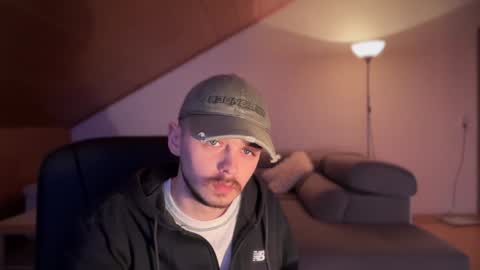 Snapshot of daimon_hall chatting on February 2, 2025, 11:53 pm Daimon online show from February 2, 2025, 11:53 pm