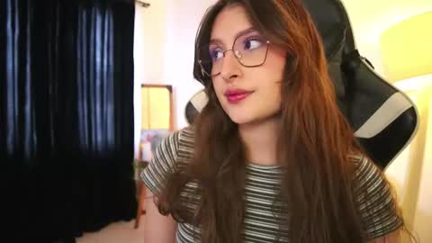 Lauren            online show from November 25, 2025, 3:01 pm