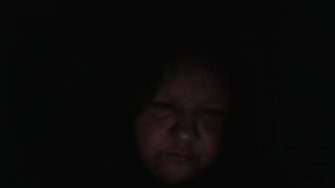 daisnconfusion_ online show from February 4, 2025, 2:39 am